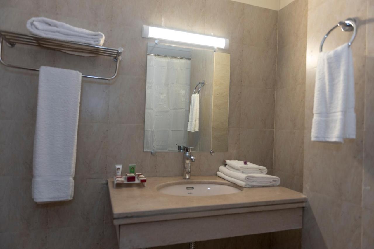Hotel One Naran Extérieur photo